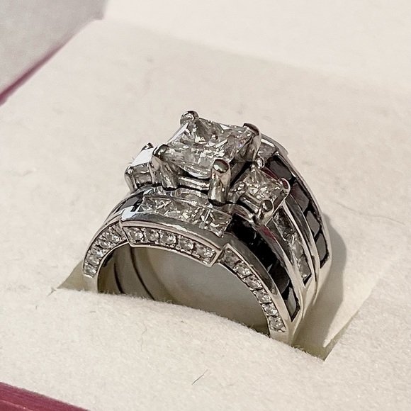 4 Carats Total Weight Natural Diamond Ring Set - Picture 4 of 11